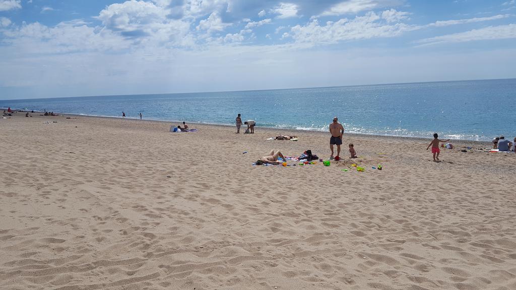 Apartamento Mediterraneo Pineda de Mar Luaran gambar