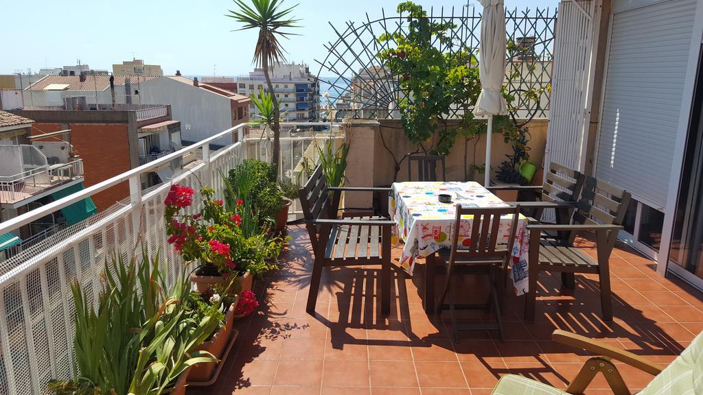 Apartamento Mediterraneo Pineda de Mar Luaran gambar